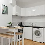 Perfect Emplacement Paris - Metro 1 Min - Tour Eiffel 10Min - Netflix