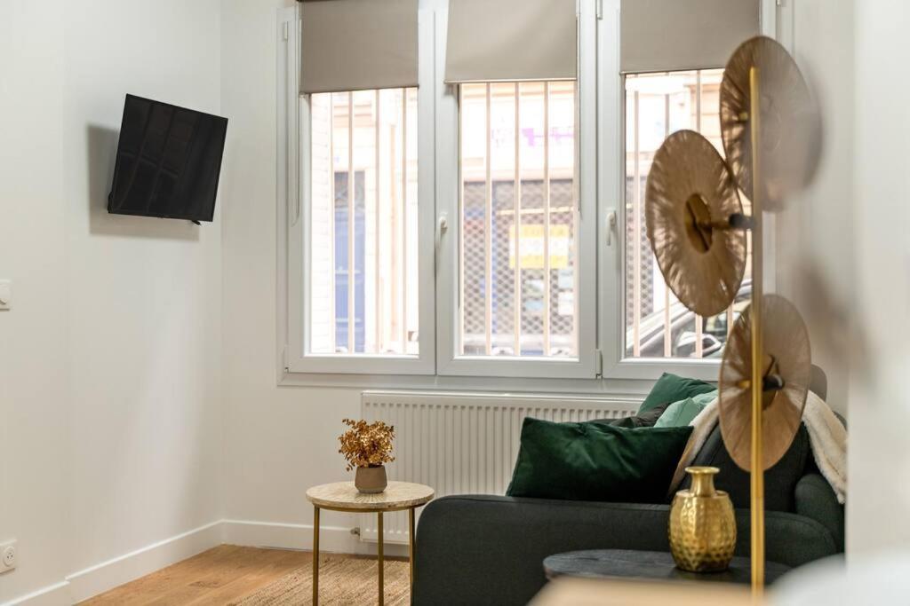Perfect Emplacement - Metro 1 Min - Tour Eiffel 10min - Netflix Paris